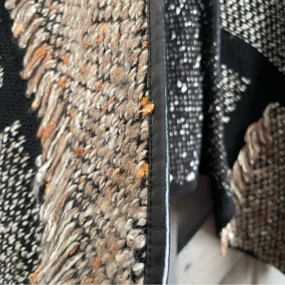 Chicos Women’s Fringe Open Cardigan black brown patterned knit size 1 medium - Picture 3 of 9